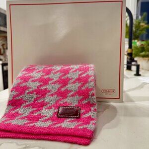 Cashmere Blend Coach Houndstooth Scarf